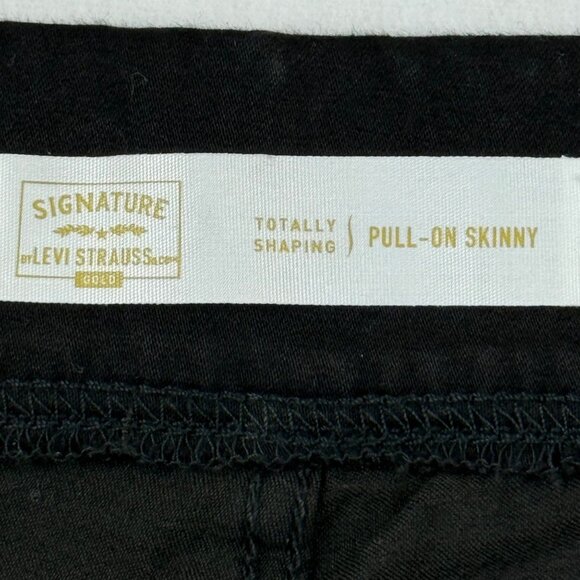 Signature Levis Strauss Women Totally Shaping Pull-On Skinny Black Pants 24S NWT - Picture 6 of 12